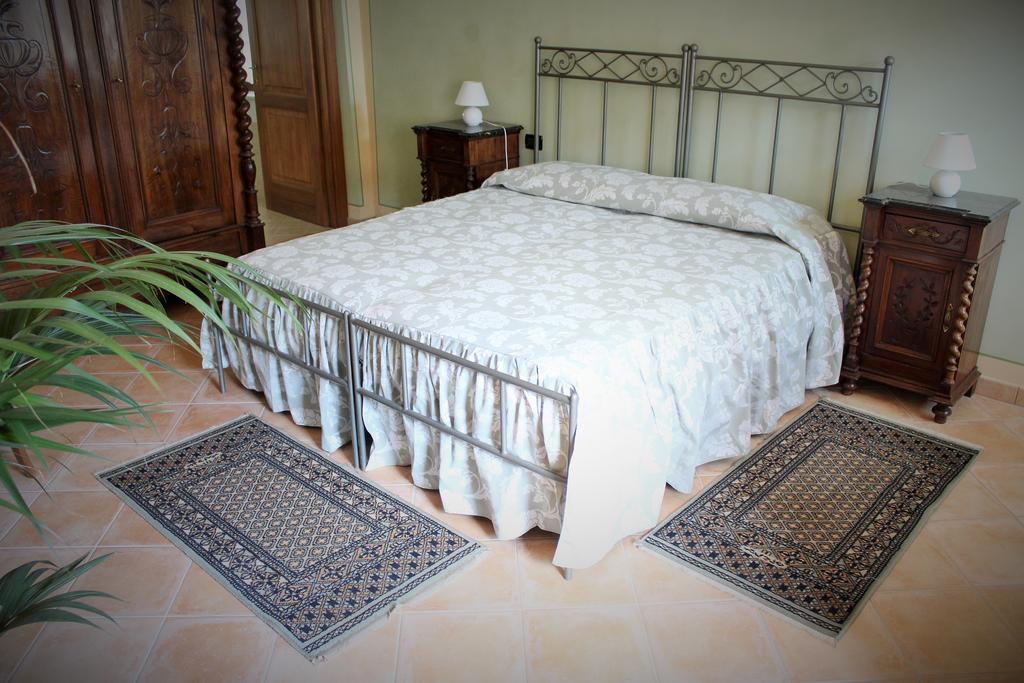 Ca' 'D Carlot Bed & Breakfast Cantarana Room photo
